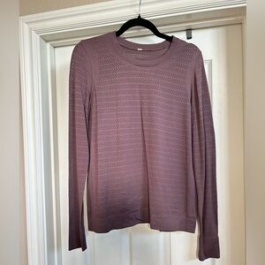 Lululemon Perforated Mauve hip length long sleeve top, EUC, size Medium